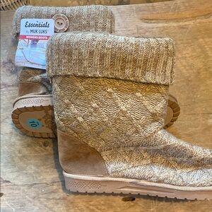 Muk Luks Tan and Brown Knit Boots